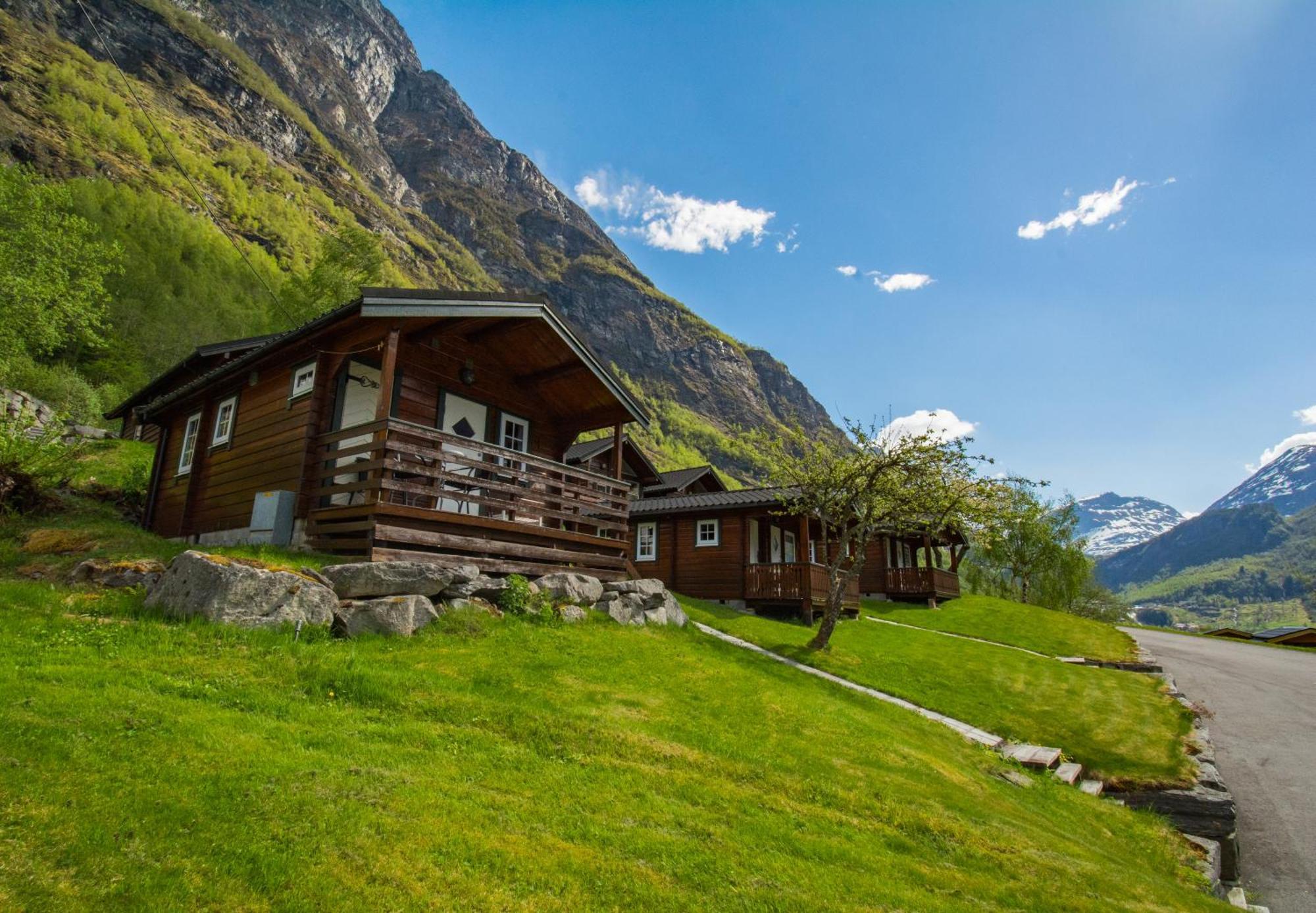 Grande Hytteutleige Og Camping Geiranger Kültér fotó