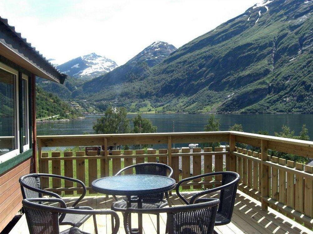 Grande Hytteutleige Og Camping Geiranger Kültér fotó