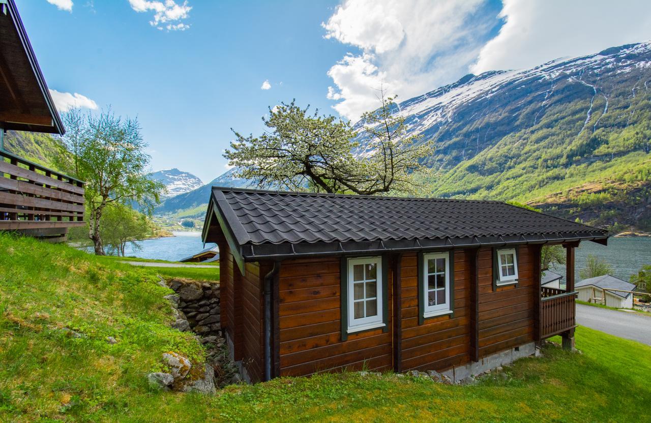Grande Hytteutleige Og Camping Geiranger Kültér fotó
